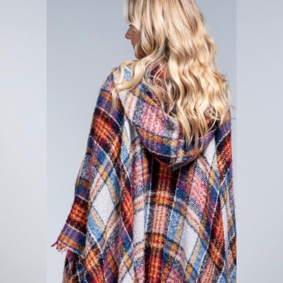 Ruggine Plaid Poncho / Ruana With Fringe Detail NEW! - Picture 5 of 12